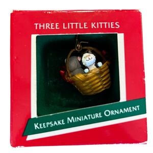 Vintage Hallmark Three Little Kittens Miniature Ornament Never Been Used